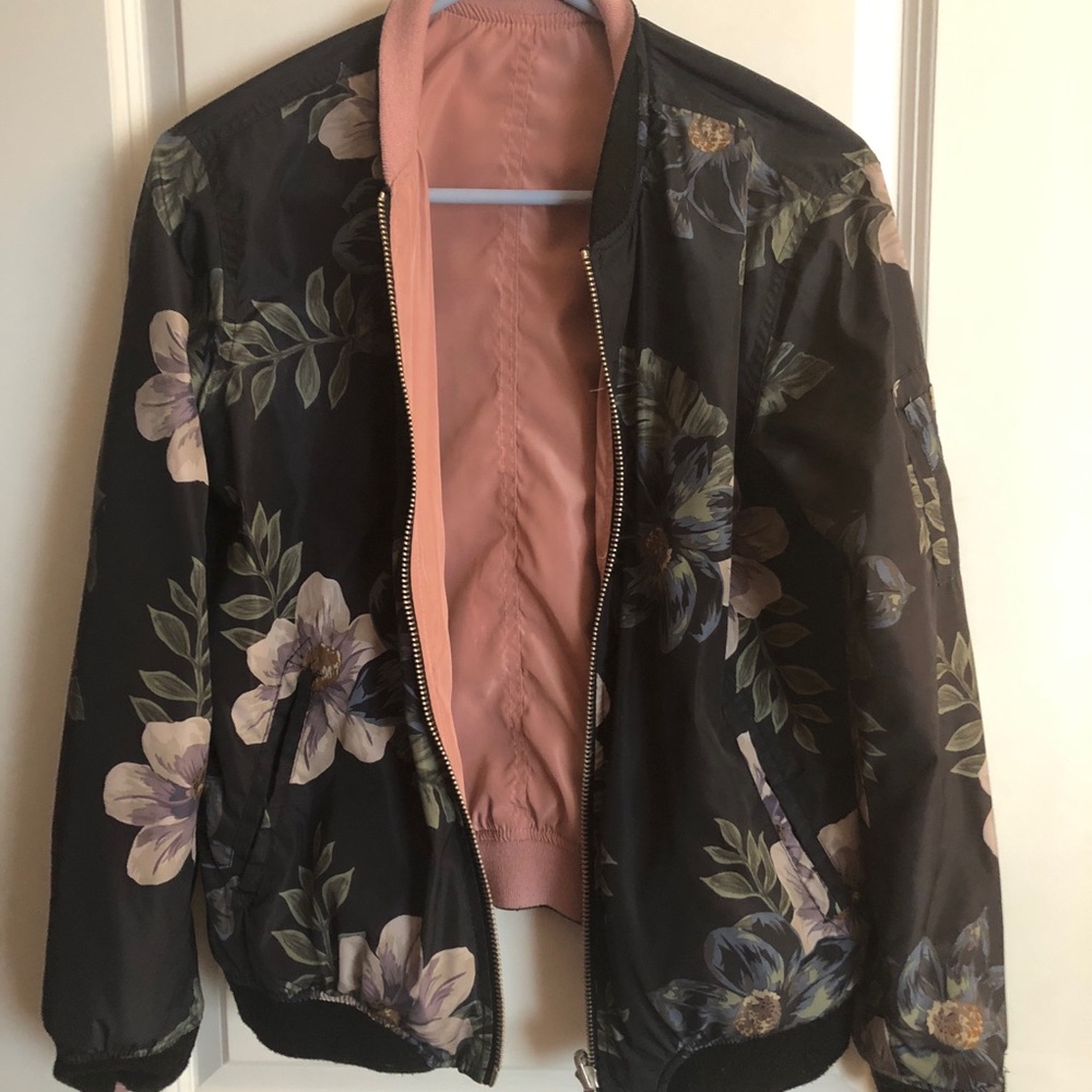 Reversible bomber jacket